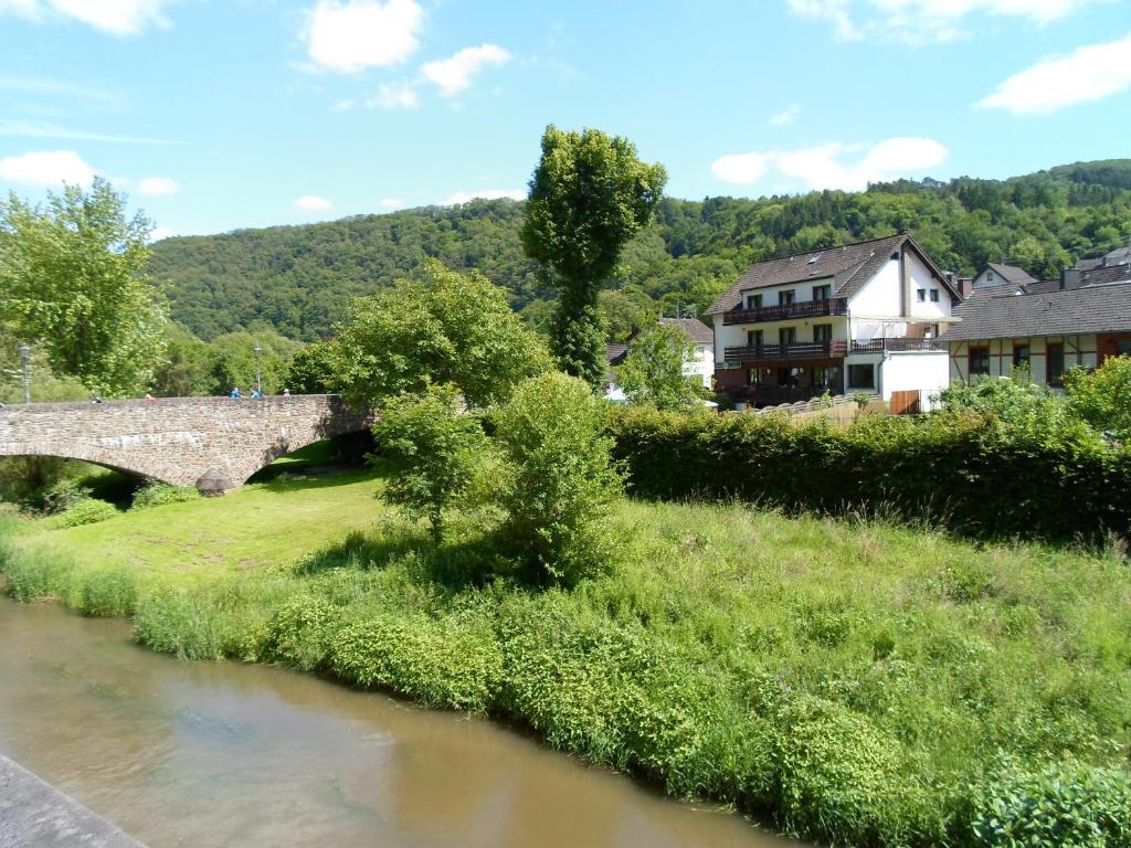 Bed&Breakfast Eifelpension Brueckenschenke Fuchshofen Eksteriør billede